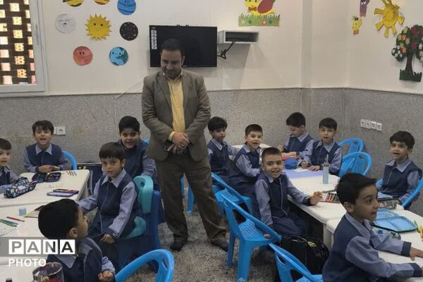 بازدید رئیس سازمان ملی تعلیم و تربیت کودک شهرستان های استان تهران از مرکز کودکستان دکتر حسابی شهرری