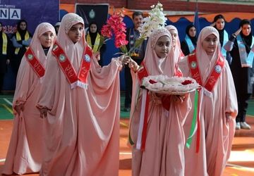 برگزاری همایش یاوران انقلاب در بهارستان‌دو