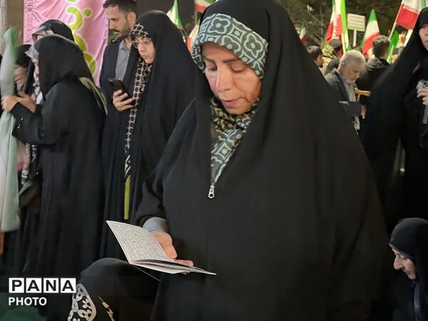 اقامه نماز استغاثه به درگاه الهی در کرج