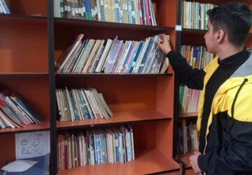آیین کتاب و کتابخوانی در مدرسه شاهد برداران حیدری شهرستان خوی