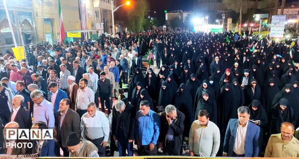 تجمعات حماسی در نجف آباد همراه با اقامه نماز استغاثه