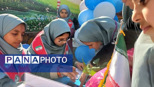 انتخابات شورای دانش آموزی در دبستان شاهد تحقیقی ناحیه 6