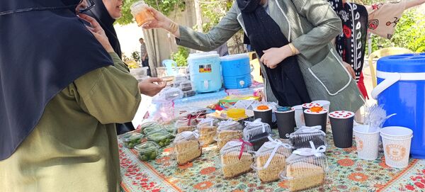 برگزاری بازارچه در پیش دبستانی شور و نشاط آشخانه 