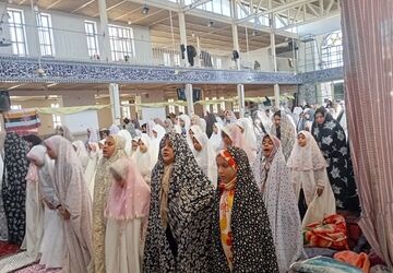 مراسم معنوی اعتکاف در مسجد النبی زارچ 