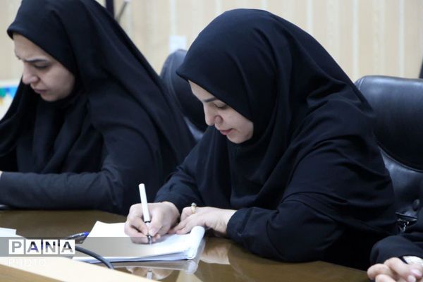 برگزاری اولین جلسه طرح «با انرژی ها» برای مدیریت مصرف انرژی در مدارس یزد