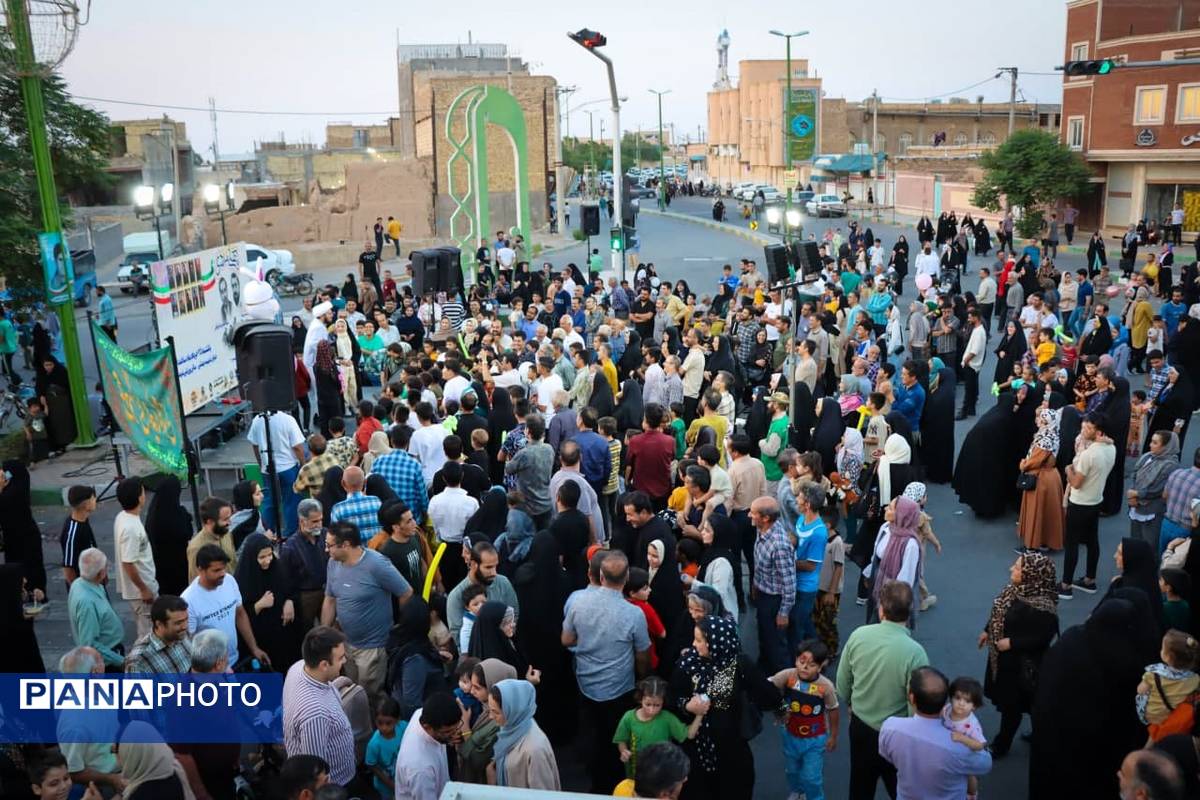 غدیر کیلومتری کاشان؛ جشن بی‌وقفه‌ی ولایت در چهارراه نماز