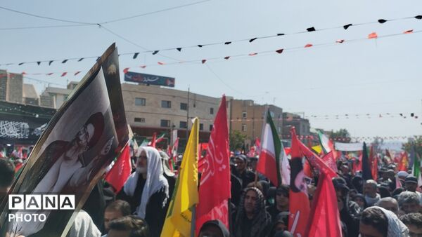 حضور گسترده و حماسی مردم ایران در تشییع پیکر رهبر شهید انقلاب