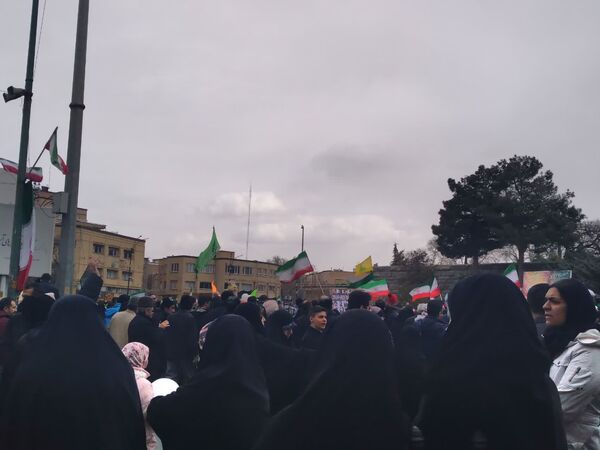 شکوه همدلی در روز پیروزی