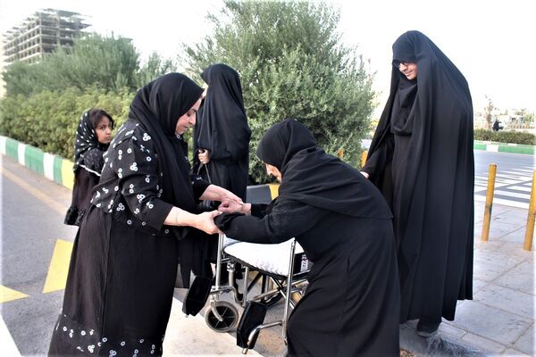 آیین پیاده‌روی اربعین حسینی در بلوار پیامبر اعظم(ص) قم
