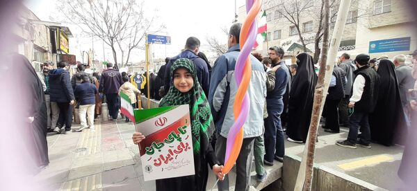 جلوه هایی از راهپیمایی جشن پیروزی انقلاب در شهر قم