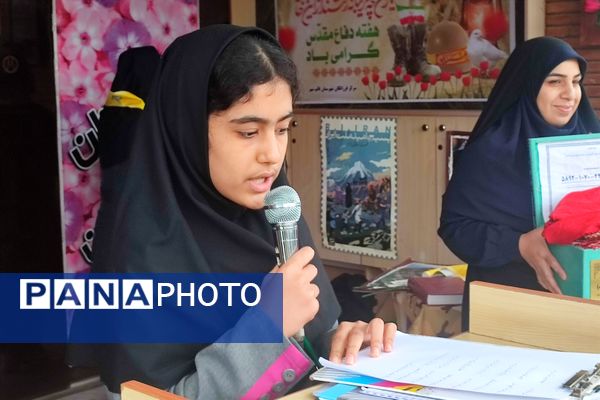 گرامیداشت هفته دفاع مقدس و آغاز سال تحصیلی در دبیرستان فرزانگان قائمشهر