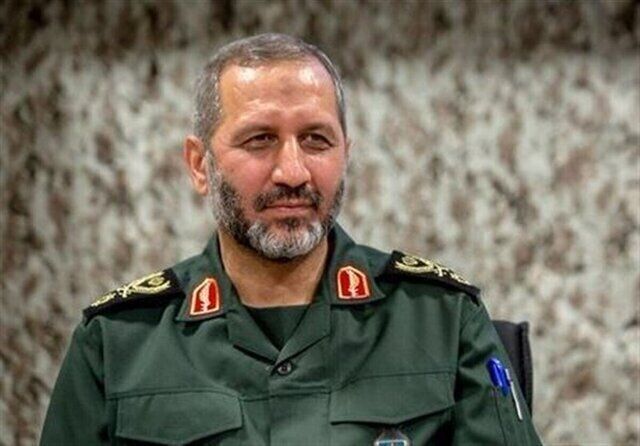 تصاویر صفوف پولادین شما در راهپیمایی روز قدس را با سجده شکر به درگاه الهی به نظاره نشستیم
