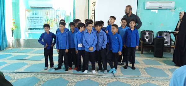 جشنواره سرود دانش‌آموزی در جزیره هرمز