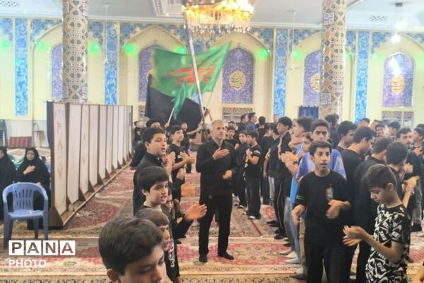 همایش «احلی من العسل» در حسینیه حیدر زرقان