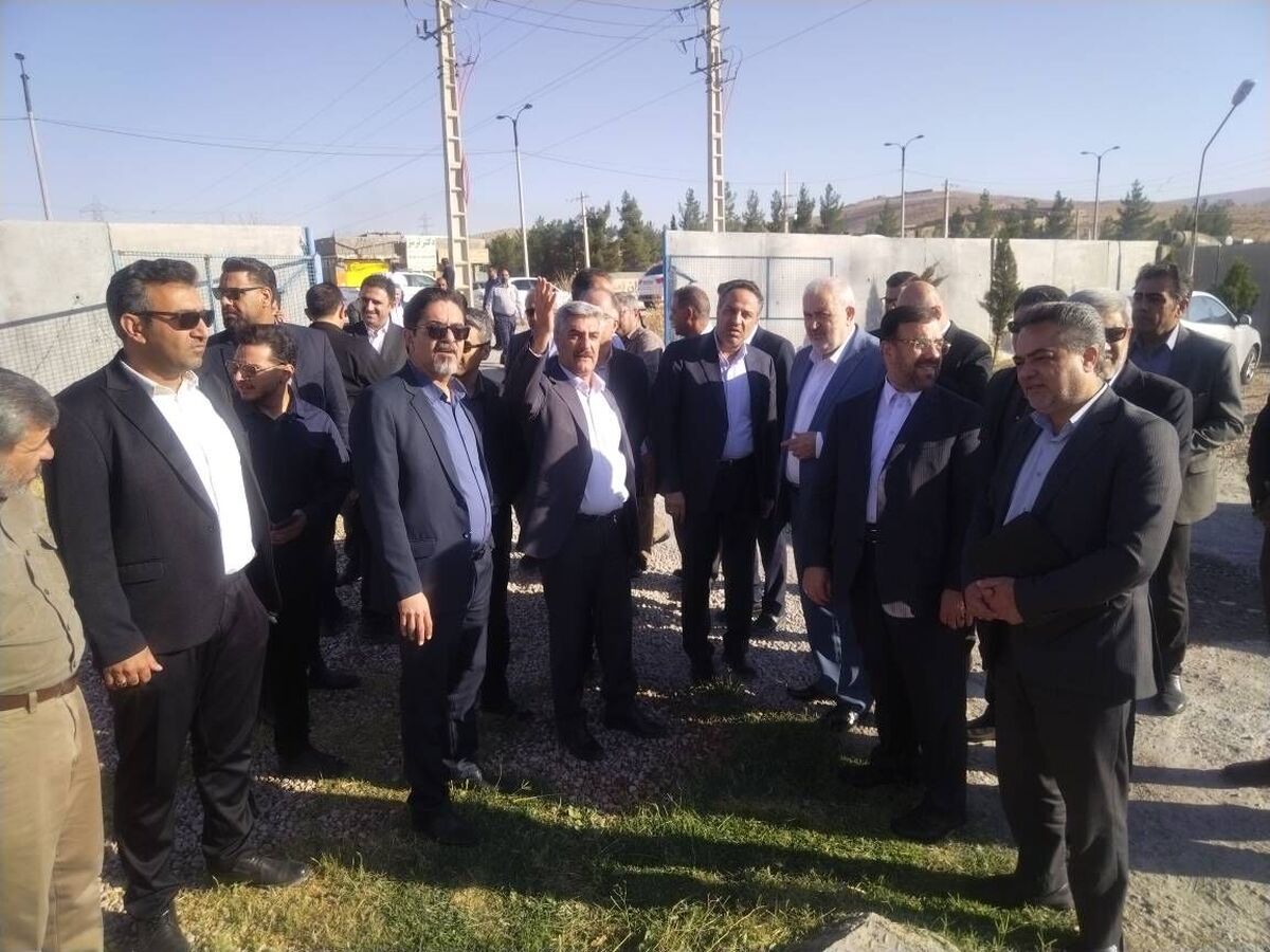 وزیر نیرو از سامانه‌های دانش‌بنیان تصفیه فاضلاب غرب صدرا بازدید کرد