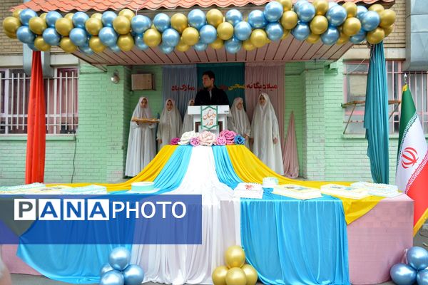 حضور خادمان رضوی در مدرسه قدر بهارستان‌دو