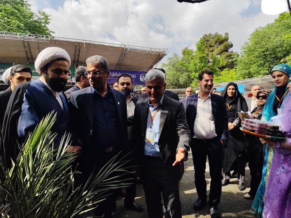 بازدید معاون پرورشی و فرهنگی وزارت آموزش و پرورش از نمایشگاه دستاوردهای کانون‌های فرهنگی تربیتی استان بوشهر