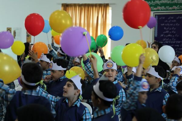 لبخند در صف صبحانه