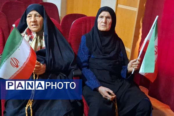 همایش الگوی سوم زن مسلمان در فرهنگسرای طاووسی شیراز