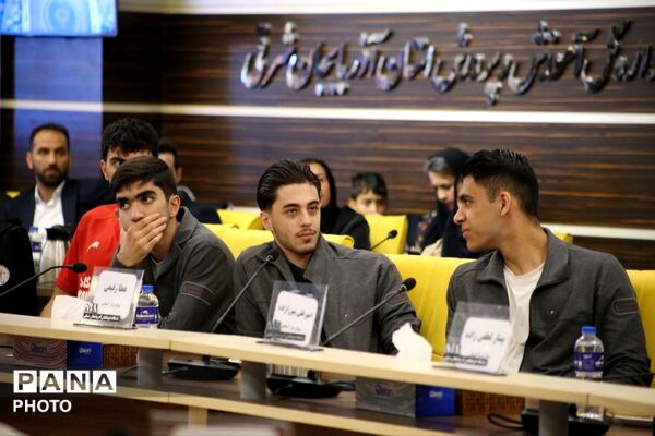 تجلیل از دانش‌آموزان ورزشکار و قهرمان آذربایجان شرقی