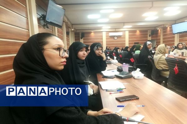 آخرین جلسه دوره آموزشی مجری شو