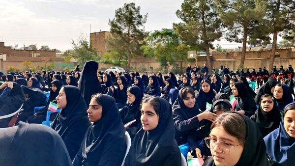 آغاز رسمی آیین بازگشایی مدارس شهرستان کاشمر در دبیرستان حضرت زینب(س)