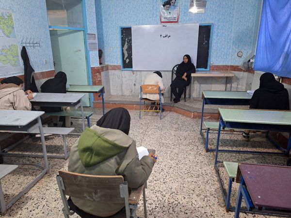 امتحانات نوبت اول در مدرسه برادران رحمانی خلیل آباد