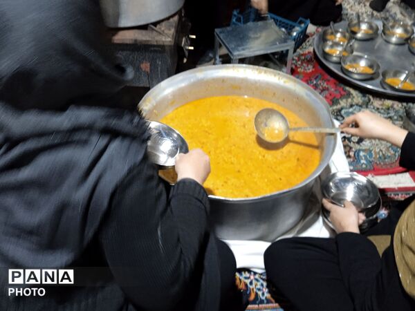  عزاداری و ضیافت افطاری  مردم نیشابور