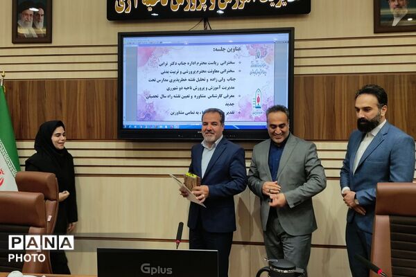 مراسم تقدیر از مشاوران ناحیه دو شهرری 