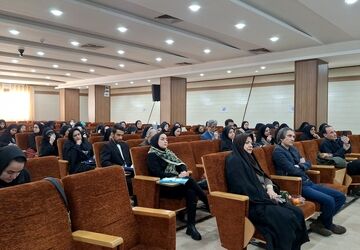 آیین افتتاحیه جشنواره پژوهشی فناورانه جابربن حیان با شعار جستجوگران فردا در آموزش وپرورش ناحیه۴ اصفهان