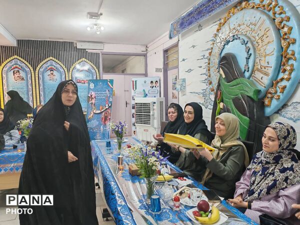 میزبانان فیزیکی، مهمانان مجازی، قاب‌بندی نوین هفته معلم در طلیعه شاهد