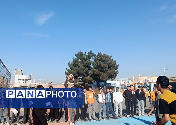 اولین روز از مسابقات گروهی والیبال در دبیرستان شاهد ابوذر گروهی 