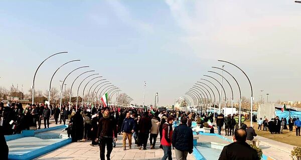 شور اسلامی در مسیر راهپیمایی تهران