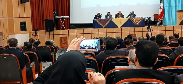 نشست شورای اداری استان چهارمحال و بختیاری با حضور وزیر آموزش و پرورش 