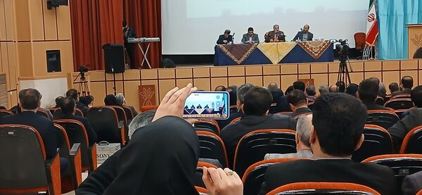 نشست شورای اداری استان چهارمحال و بختیاری با حضور وزیر آموزش و پرورش 