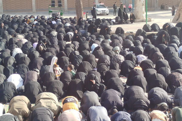 نماز عید فطر در مصلای شهر بهمن
