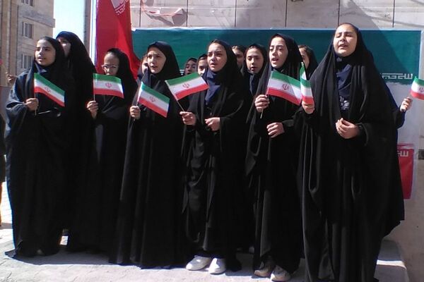 از غنچه های مدرسه تا شکوفه های مقاومت