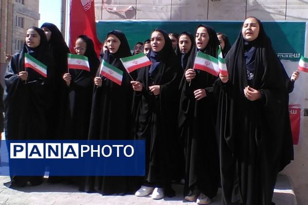 از غنچه های مدرسه تا شکوفه های مقاومت