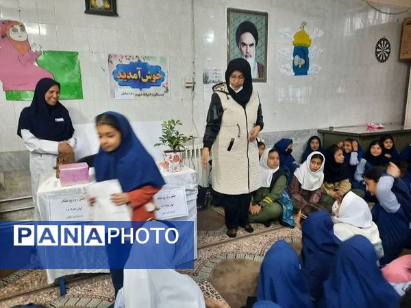 تجلیل از خانواده‌های پرستار مدرسه شهید خاقانی شیروان