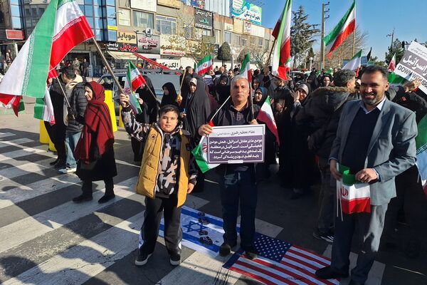 راهپیمایی و همبستگی مردم شهرستان پردیس در محکومیت اقدامات تروریستی