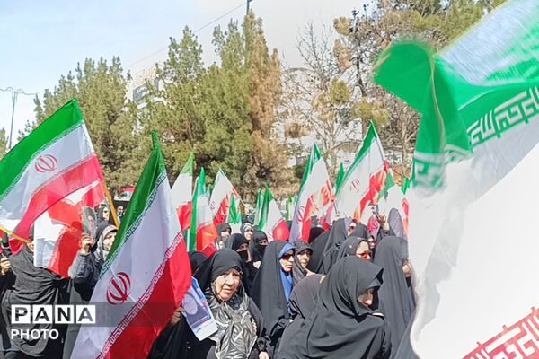پردیس میزبان تشییع و تدفین پیکر خانواده شهید دهقان‌زاده 