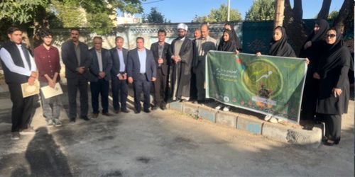 اجرای پویش مهر سبز در دبیرستان هیات‌امنایی پردیس نورآباد