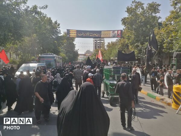 مشهد در سوگ امام رضا (ع) 