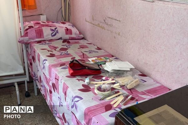 مهر ماه با طعم سلامت و آماده کردن  اتاق بهداشت مدرسه ستایش و صابران یک 