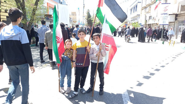 راهپیمایی روز قدس همراه با تشییع پیکر شهید صداقت در قم