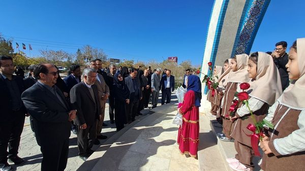 آشنایی معلمان تربت‌حیدریه با مبانی هوش مصنوعی