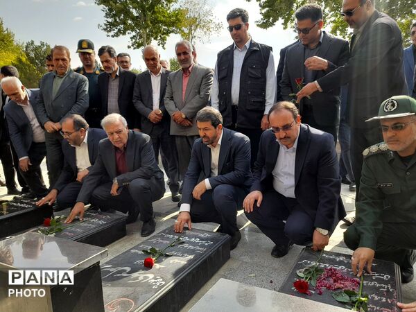 آغاز عملیات احداث کارخانه فرومنگنز و شهرک گلخانه‌ای در اسدآباد