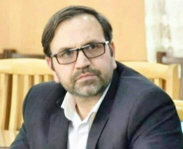 آن‌که قبله نگاه معلمان بود، آسمانی شد