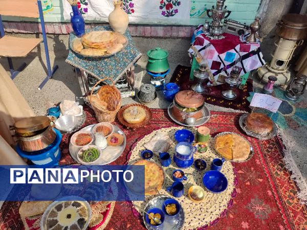 جشنواره غذا در مدرسه مدرس شهرستان چناران