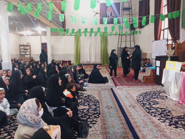 اولین جلسه انجمن و اولیا و مربیان در دبیرستان میرزا جعفر سروقد ناحیه یک مشهد